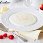 Semolina porridge in a plate